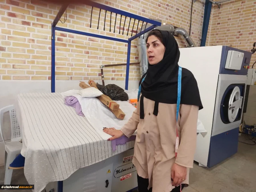 ازدید علمی جمعی از دانشجویان گروه هنر با سرپرستی سرکار خانم منصوره یغمائی 2