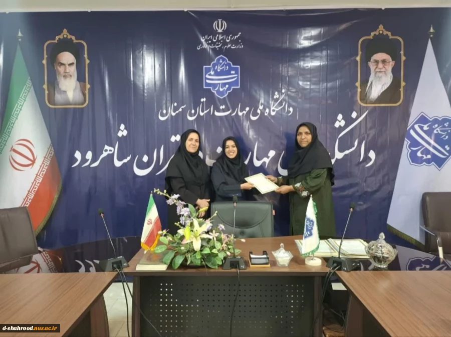 گرامیداشت روز معلم و پاسداشت مقام شامخ استاد در دانشکده ملی مهارت دختران شاهرود 11