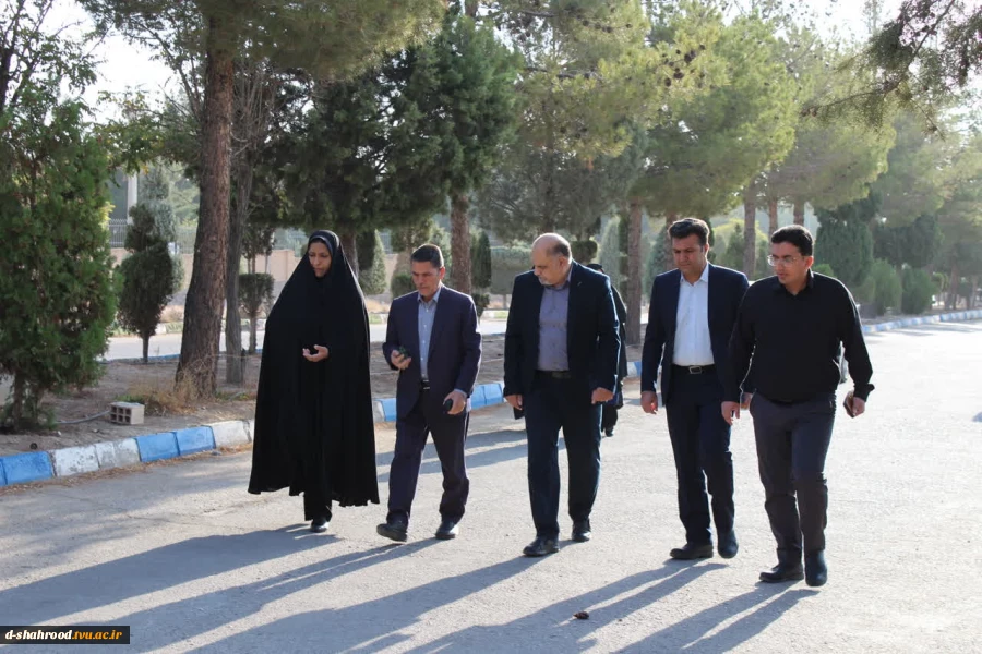 بازدید نماینده شاهرود و میامی در مجلس شورای اسلامی از دانشکده ملی مهارت دختران شاهرود 3