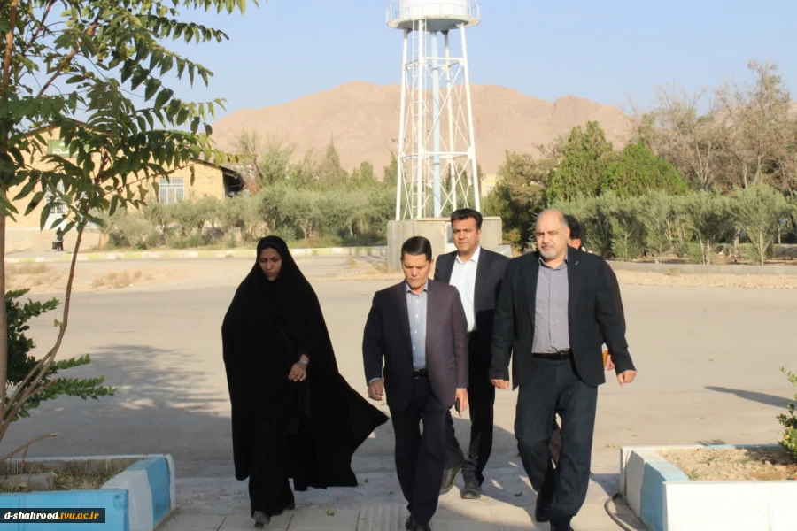 بازدید نماینده شاهرود و میامی در مجلس شورای اسلامی از دانشکده ملی مهارت دختران شاهرود 7