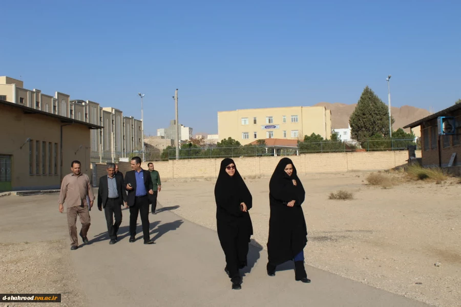 بازدید نماینده شاهرود و میامی در مجلس شورای اسلامی از دانشکده ملی مهارت دختران شاهرود 17