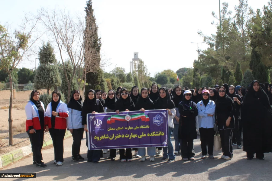 برگزاری مسابقات بومی، محلی و همگانی به مناسبت گرامیداشت هفته تربیت بدنی و علوم ورزشی در دانشکده ملی مهارت دختران شاهرود 4
