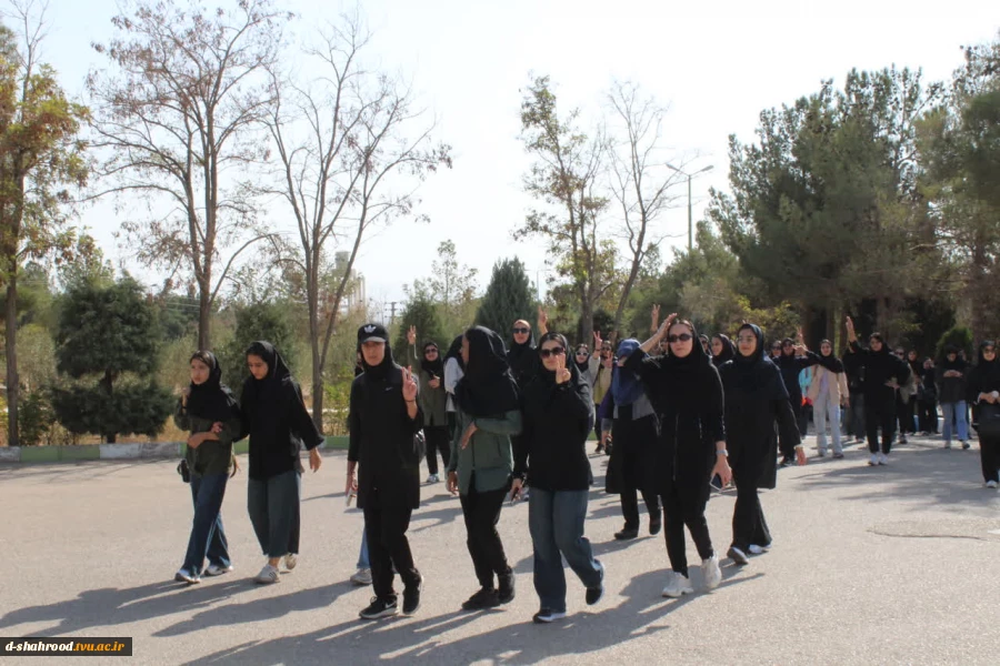 برگزاری مسابقات بومی، محلی و همگانی به مناسبت گرامیداشت هفته تربیت بدنی و علوم ورزشی در دانشکده ملی مهارت دختران شاهرود 11