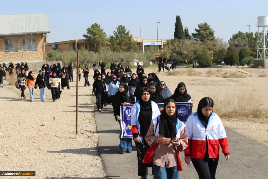 برگزاری مسابقات بومی، محلی و همگانی به مناسبت گرامیداشت هفته تربیت بدنی و علوم ورزشی در دانشکده ملی مهارت دختران شاهرود 13