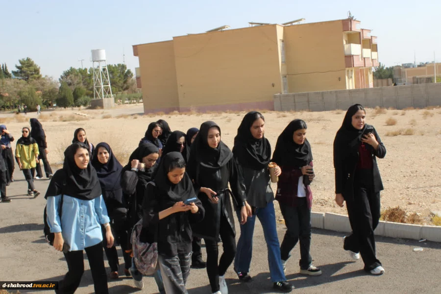 برگزاری مسابقات بومی، محلی و همگانی به مناسبت گرامیداشت هفته تربیت بدنی و علوم ورزشی در دانشکده ملی مهارت دختران شاهرود 15