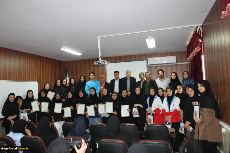 برگزاری مسابقات بومی، محلی و همگانی به مناسبت گرامیداشت هفته تربیت بدنی و علوم ورزشی در دانشکده ملی مهارت دختران شاهرود 25