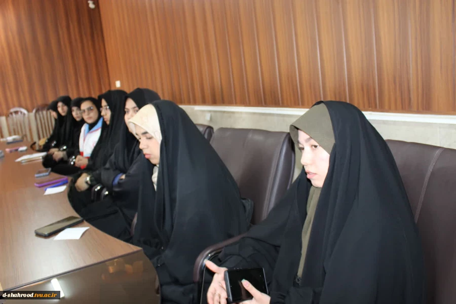 برگزاری جلسه هیئت رئیسه دانشگاه ملی مهارت استان سمنان با فعالین فرهنگی، قرآنی، تشکل‌ها و کانون‌های دانشکده ملی مهارت دختران شاهرود 10