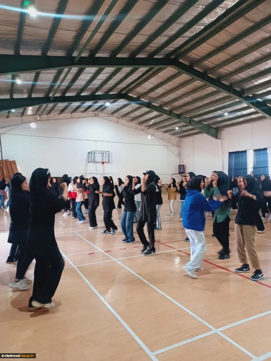 برگزاری مسابقات بومی، محلی و همگانی به مناسبت گرامیداشت هفته تربیت بدنی و علوم ورزشی در دانشکده ملی مهارت دختران شاهرود 29