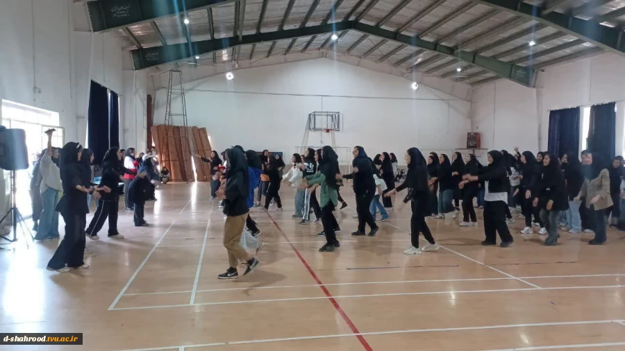 برگزاری مسابقات بومی، محلی و همگانی به مناسبت گرامیداشت هفته تربیت بدنی و علوم ورزشی در دانشکده ملی مهارت دختران شاهرود 32