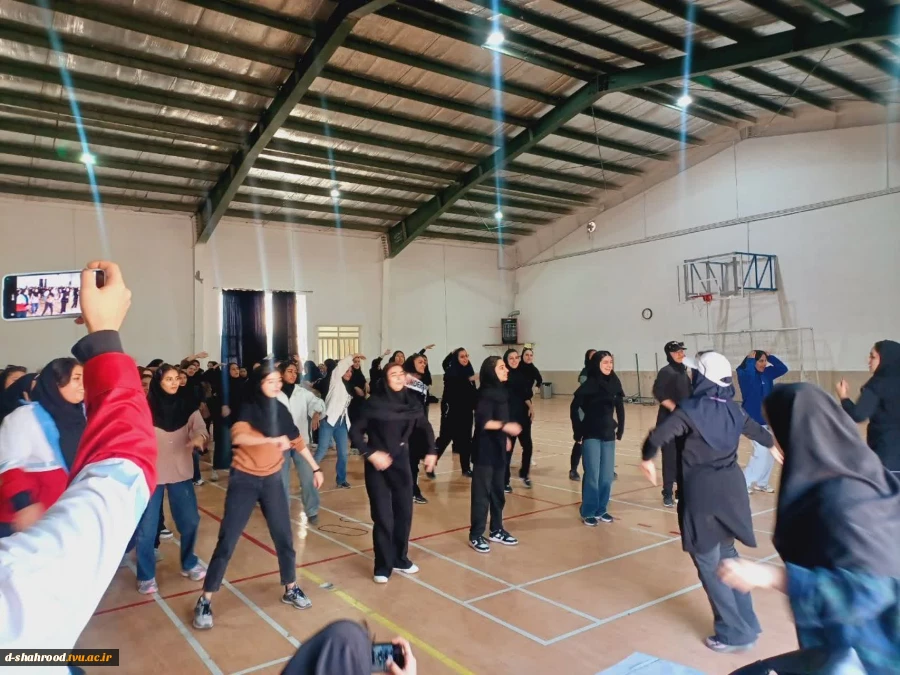 برگزاری مسابقات بومی، محلی و همگانی به مناسبت گرامیداشت هفته تربیت بدنی و علوم ورزشی در دانشکده ملی مهارت دختران شاهرود 34