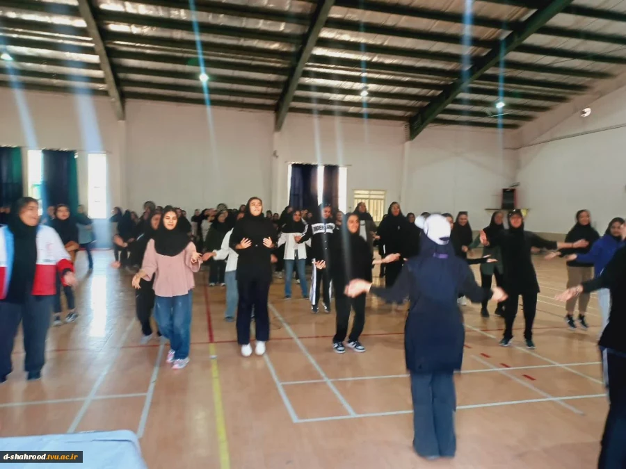 برگزاری مسابقات بومی، محلی و همگانی به مناسبت گرامیداشت هفته تربیت بدنی و علوم ورزشی در دانشکده ملی مهارت دختران شاهرود 36