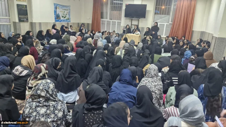 برگزاری جلسه توجیهی دانشجویان خوابگاهی همزمان با جشن ولادت حضرت زینب (س) در خوابگاه خضراء 2