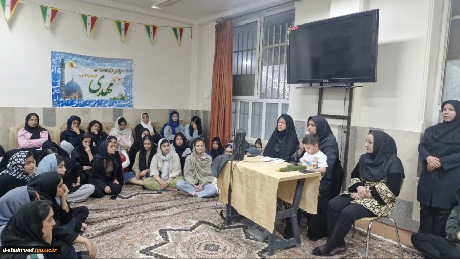 برگزاری جلسه توجیهی دانشجویان خوابگاهی همزمان با جشن ولادت حضرت زینب (س) در خوابگاه خضراء 3