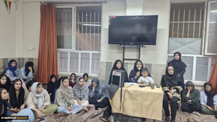 برگزاری جلسه توجیهی دانشجویان خوابگاهی همزمان با جشن ولادت حضرت زینب (س) در خوابگاه خضراء 4