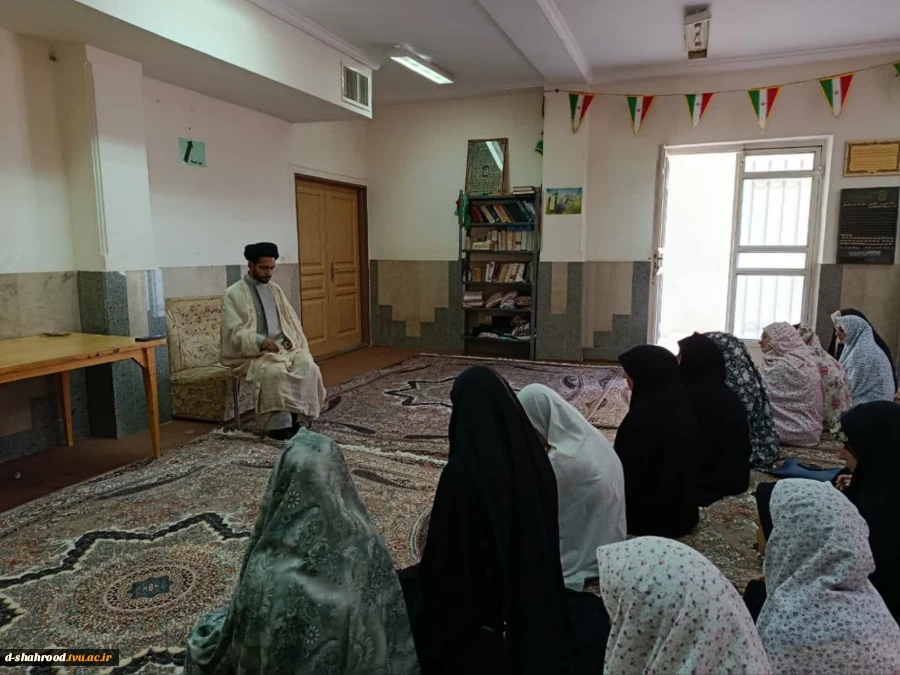 برگزاری جلسه به مناسبت روز پرستار و ولادت حضرت زینب(س) با موضوع  بازنگری شخصیت حضرت زینب (س)  2