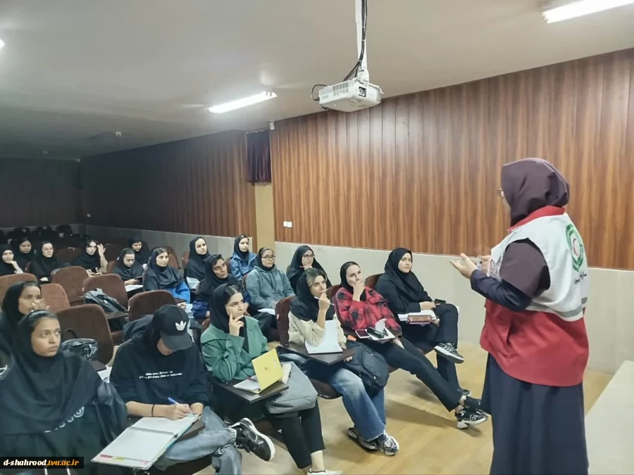 دوره مخاطرات ویژه دانشجویان علوم ورزشی 3