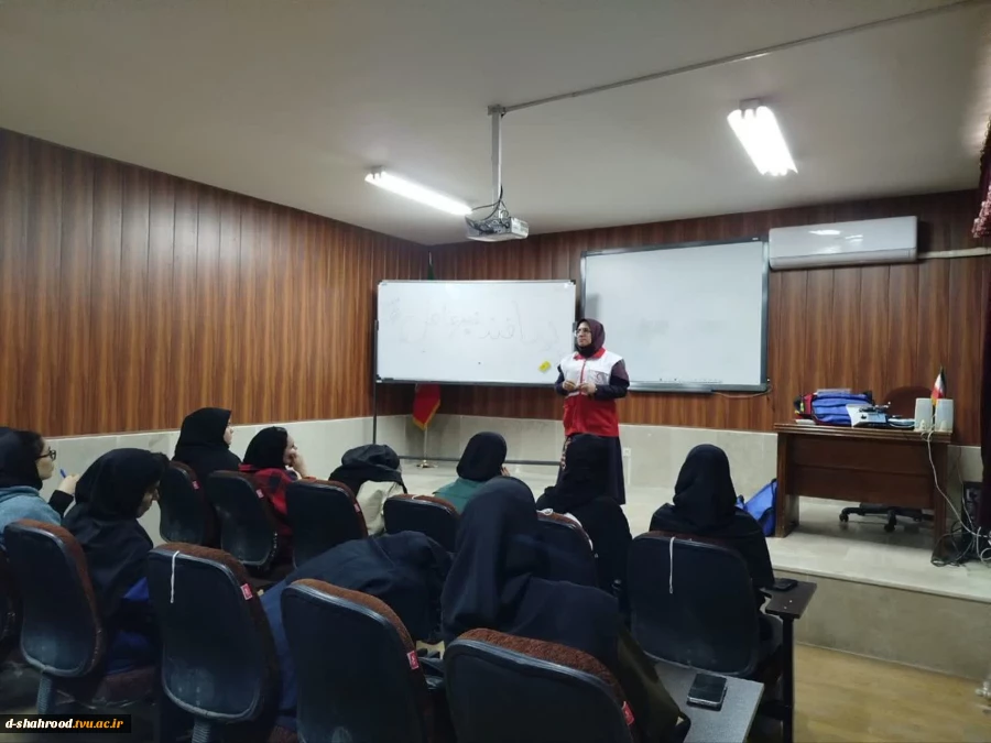 دوره مخاطرات ویژه دانشجویان علوم ورزشی 5