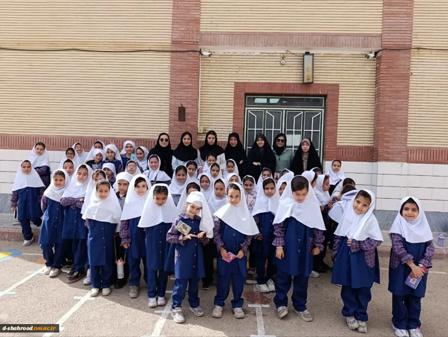 معاونت جهادی با همکاری معاونت تربیت‌بدنی بسیج دانشجویی، به مناسبت روز دانش‌آموز برگزار کرد: 2