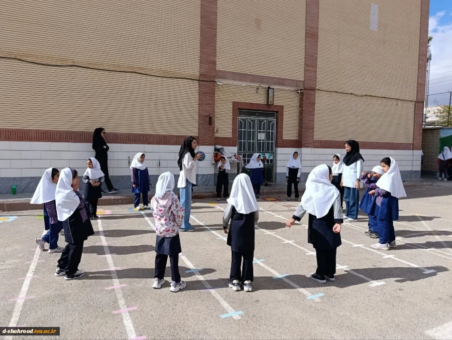 معاونت جهادی با همکاری معاونت تربیت‌بدنی بسیج دانشجویی، به مناسبت روز دانش‌آموز برگزار کرد: 5