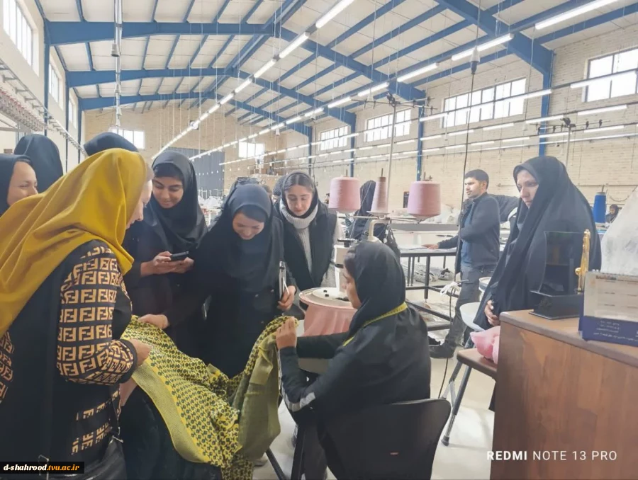 بازدید رئیس دانشکده ملی مهارت دختران شاهرود از شرکت صنعتی دیناز با هدف تقویت ارتباط دانشگاه و صنعت 6