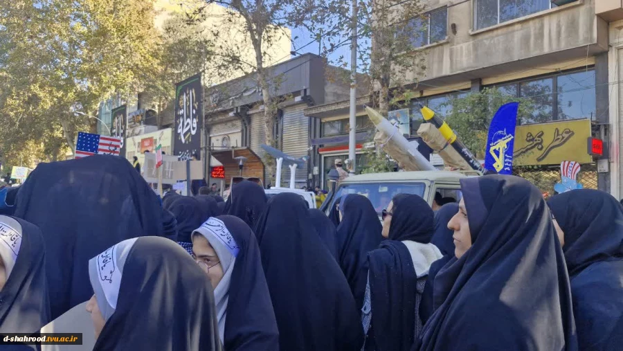 حضور رئیس؛ کارکنان و دانشجویان دانشکده ملی مهارت دختران شاهرود در راهپیمایی ۱۳ آبان روز مبارزه با استکبار جهانی 5
