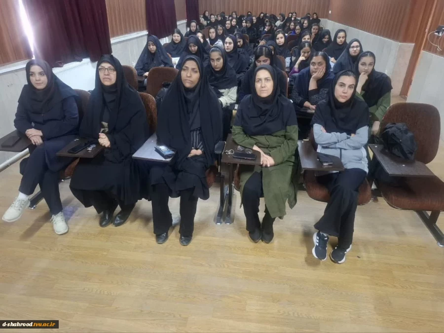 برگزاری جلسه توجیهی دانشجویان جدید الورود گروه علوم انسانی ( تربیت بدنی ،تربیت کودک و حسابداری )  ورودی مهر ۱۴۰۴  دانشکده ملی مهارت دختران شاهرود  7