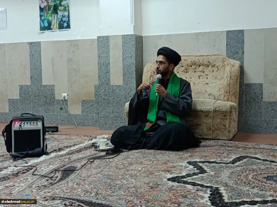 معاونت آزاد اندیشی با همکاری کانون قران و عترت دانشکده برگزار کرد: 5