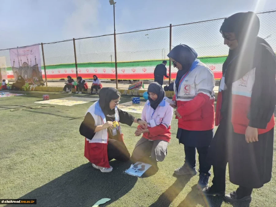 حضور خانم زهرا ربانی دبیر کانون هلال احمر دانشکده در نشست دبیران کانون های چهارگانه دانشجویی استان سمنان 5