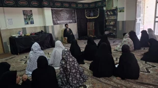 به مناسبت هفته‌ی قرآن و عترت برگزار گردید . 3