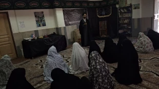 به مناسبت هفته‌ی قرآن و عترت برگزار گردید . 5