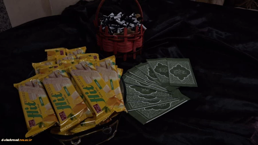 به مناسبت هفته‌ی قرآن و عترت برگزار گردید . 6