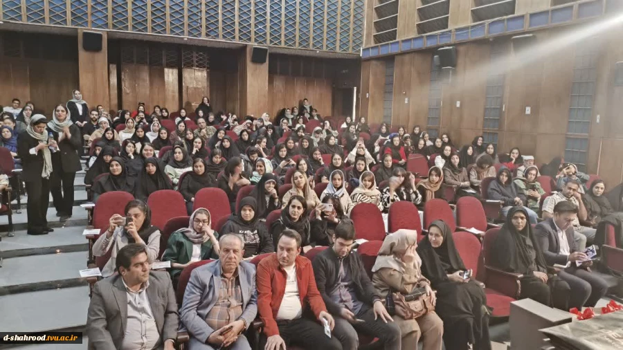 برگزاری گردهمایی و تجلیل از دانشجویان، اساتید و کارآفرینان برتر گروه هنر دانشکده ملی مهارت دختران شاهرود 12