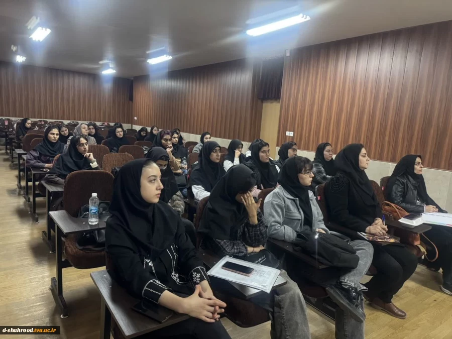 برگزاری کارگاه اصول و فنون مذاکره در دانشکده دختران شاهرود به مناسبت هفته جهانی کار آفرینی 9