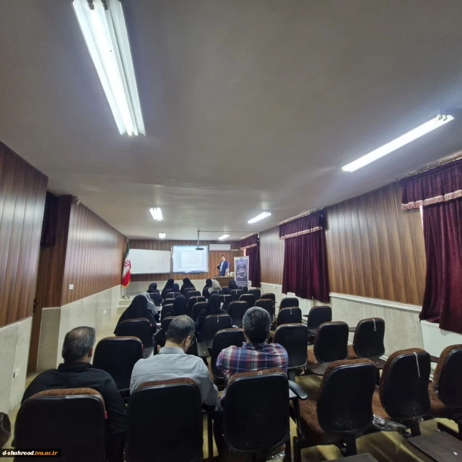 کارگاه آموزشی زندگی برای دیگران با تدریس جناب آقای دکتر شیبانی 5