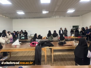 دیدار صاحبان برند و کارافرینان موفق در صنعت پوشاک شهرستان شاهرود با جمعی از دانشجویان گروه هنر به مناسبت هفته جهانی کارآفرینی 6