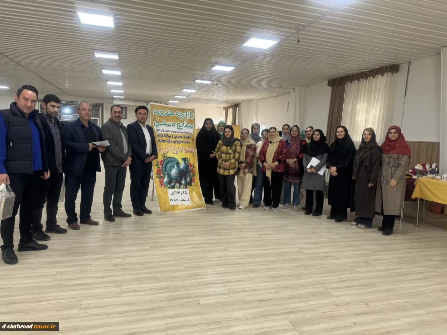 برپایی بازارچه هنری و صنایع دستی در دانشکده ملی مهارت دختران شاهرود 5