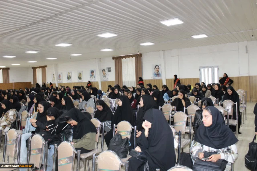 برگزاری یادواره شهید گمنام و مراسم شهادت حضرت فاطمه زهرا (س) در دانشکده ملی مهارت دختران شاهرود 14