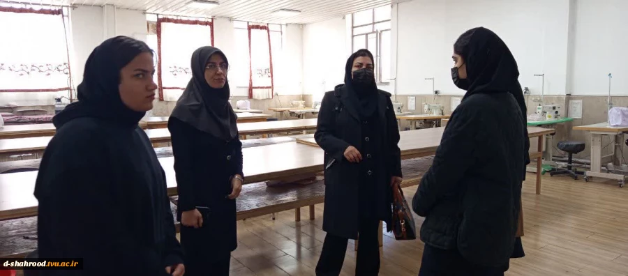 بازدید جمعی از دانش‌آموزان هنرستان حجاب شهرستان بسطام در رشته‌های تصویرسازی و طراحی دوخت، از آموزشکده ملی مهارت دختران شاهرود 7