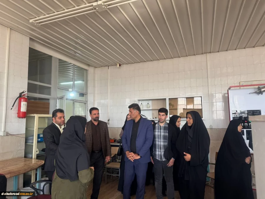 برگزاری جلسه هم اندیشی و بازدید  مدیران، معاونین و مشاوران هنرستان های  شهرستان شاهرود، میامی و بسطام با حضور  ریاست محترم  آموزش و پرورش شهرستان شاهرود در دانشکده ملی مهارت دختران شاهرود  9