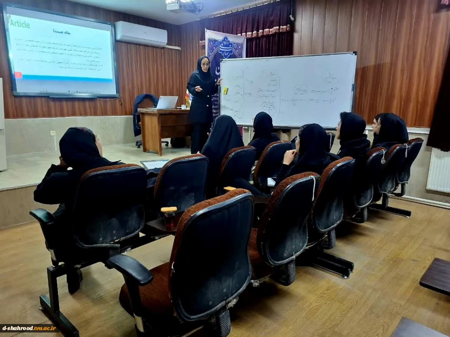 برگزاری کارگاه ۳ ساعته تخصصی مقاله نویسی به مناسبت هفته پژوهش برای علاقمندان در حوزه تربیت بدنی توسط سرکار خانم دکتر معصومه فدایی از اساتید مجرب گروه تربیت بدنی  2