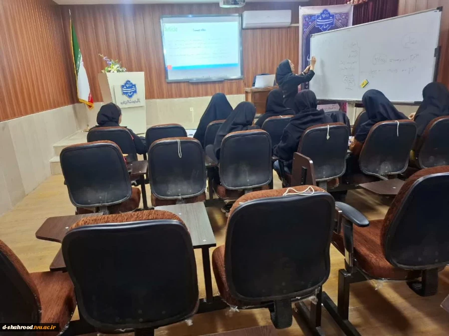 برگزاری کارگاه ۳ ساعته تخصصی مقاله نویسی به مناسبت هفته پژوهش برای علاقمندان در حوزه تربیت بدنی توسط سرکار خانم دکتر معصومه فدایی از اساتید مجرب گروه تربیت بدنی  4