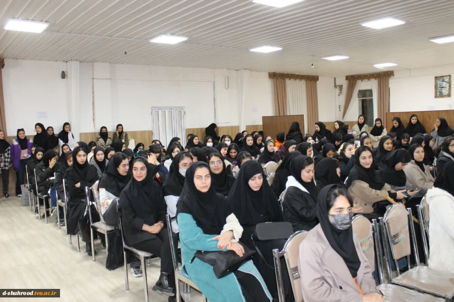 برگزاری مراسم گرامیداشت ۱۶ آذر روز دانشجو در دانشکده ملی مهارت دختران شاهرود 14