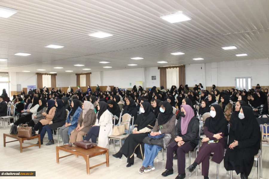 برگزاری مراسم گرامیداشت ۱۶ آذر روز دانشجو در دانشکده ملی مهارت دختران شاهرود 20