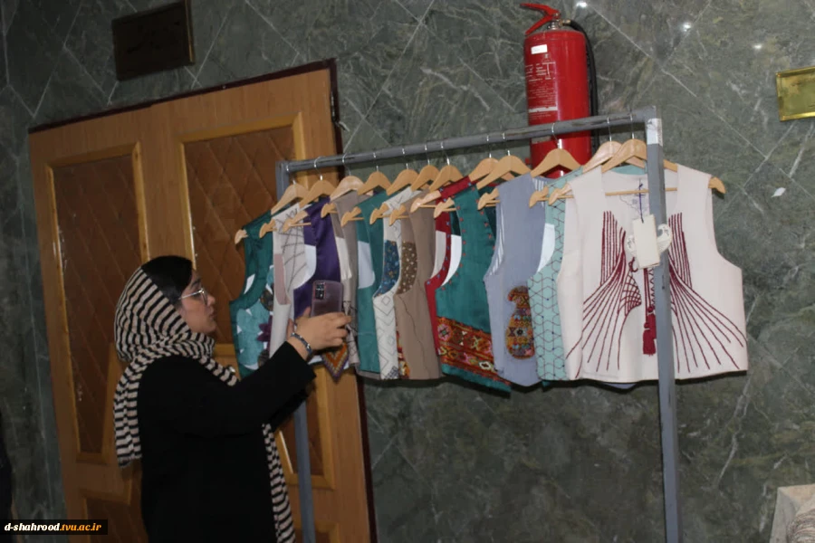 حضور دانشجویان دانشکده ملی مهارت دختران شاهرود در نخستین رویداد ملی «جلیقه ایرانی» 5