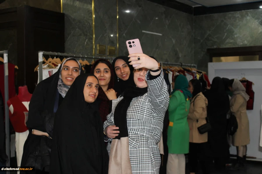 حضور دانشجویان دانشکده ملی مهارت دختران شاهرود در نخستین رویداد ملی «جلیقه ایرانی» 10