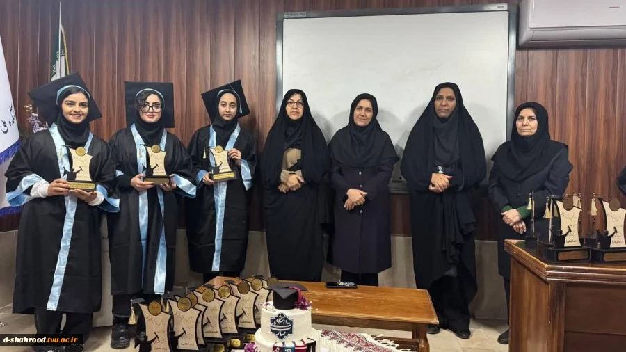 برگزاری جشن فارغ‌التحصیلی دانشجویان دانشکده ملی مهارت دختران شاهرود 11