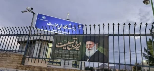 فضاسازی و سیاه‌پوشی دانشکده ملی مهارت دختران شاهرود در سوگ شهادت رهبر معظم انقلاب 3