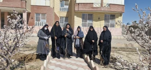 جای خالی آن جانباز شهید در روز درختکاری
 5