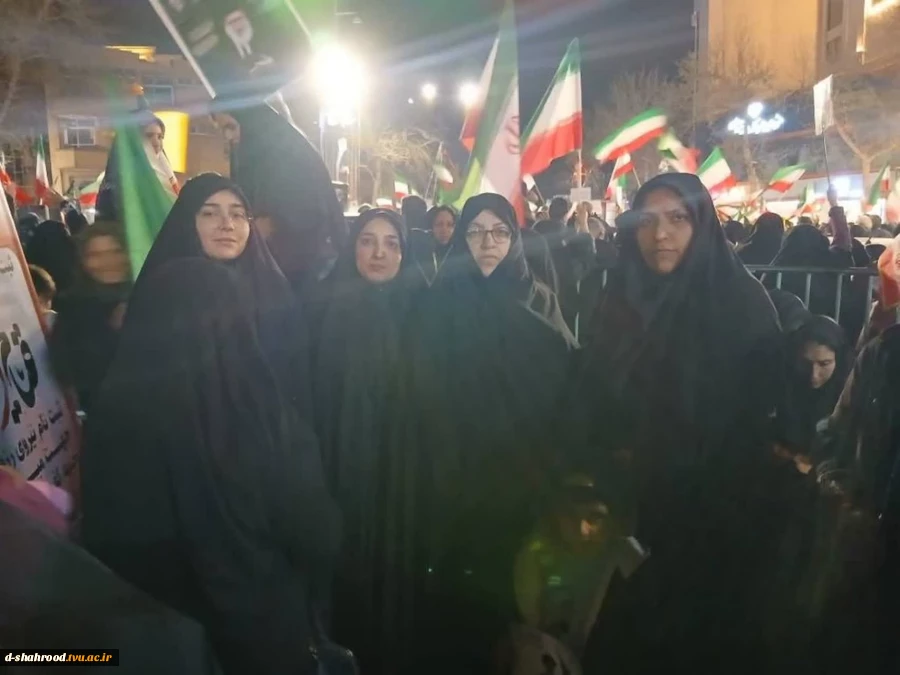 حضور دانشگاهیان دانشکده ملی مهارت دختران شاهرود در مراسم عزاداری شهادت حضرت آیت‌الله امام خامنه‌ای (ره)
 4