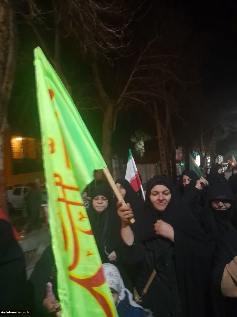 حضور حماسی دانشگاهیان دانشکده ملی مهارت دختران شاهرود در مراسم وداع با شهدای شهرستان شاهرود 6